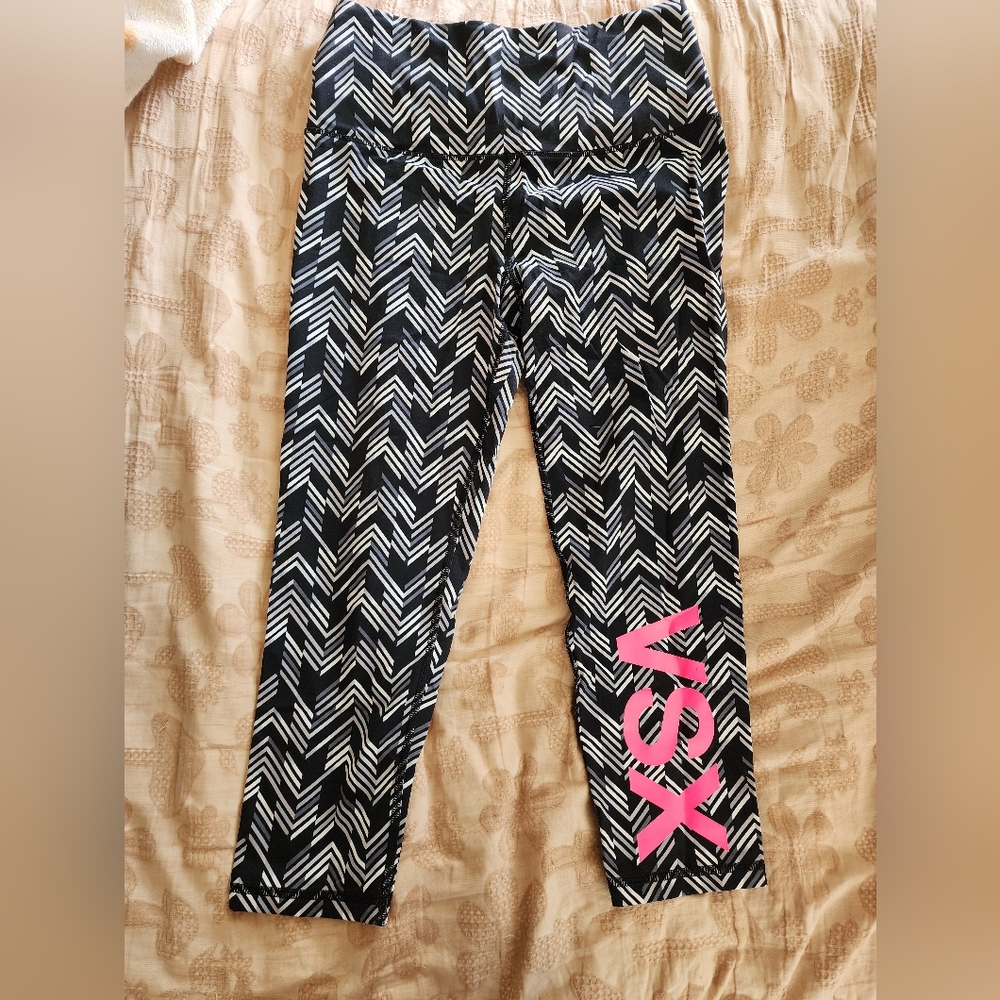 Victoria's Secret sport knockback capei-leggings